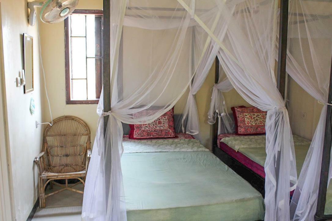 Apartamento Harrys Oceanhouse 2 Pacitan Exterior foto