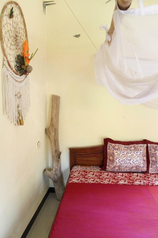 Apartamento Harrys Oceanhouse 2 Pacitan Exterior foto