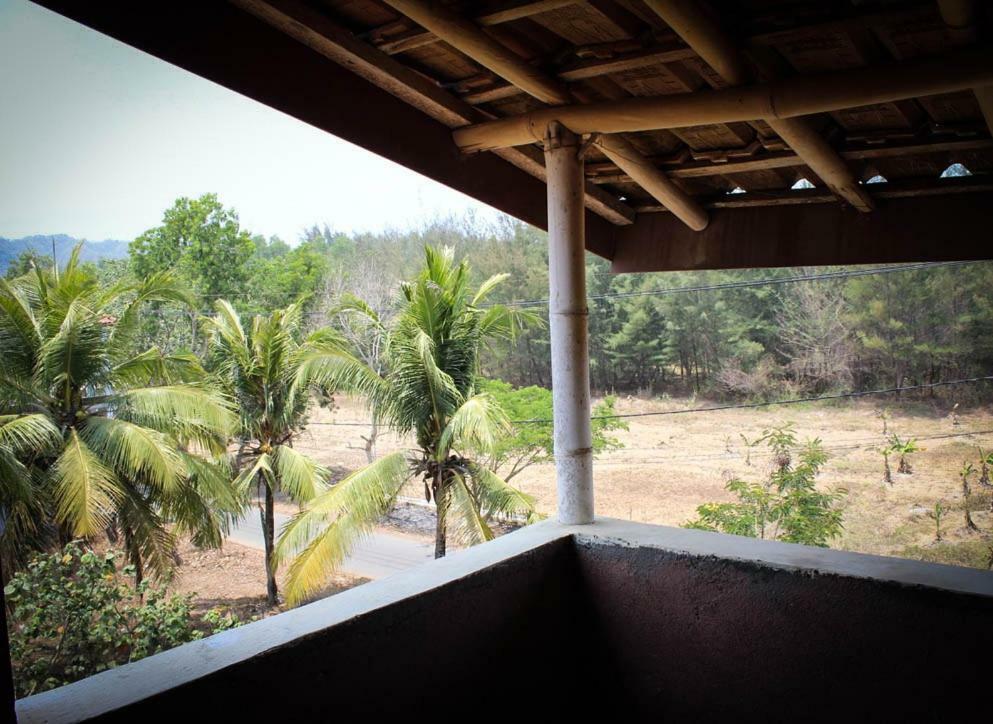 Apartamento Harrys Oceanhouse 2 Pacitan Exterior foto